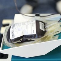 Asinsdonoru centrs atsācis slimnīcām izsniegt asinis