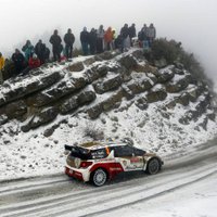 Foto: salijušie un apledojušie Montekarlo rallija notikumi