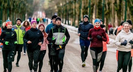 Svētdienās sākušies bezmaksas treniņi Mežaparkā