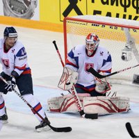 Slovākijas hokejisti 'bullīšos' zaudē Austrijai