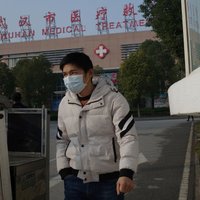 Mediji: Ķīnā pēc inficēšanās ar jauno koronavīrusu miruši jau 17 cilvēki