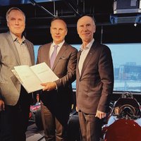 Rīgas Motormuzejs dāvinājumā saņēmis grāmatu kolekciju par Lietuvas autosporta vēsturi