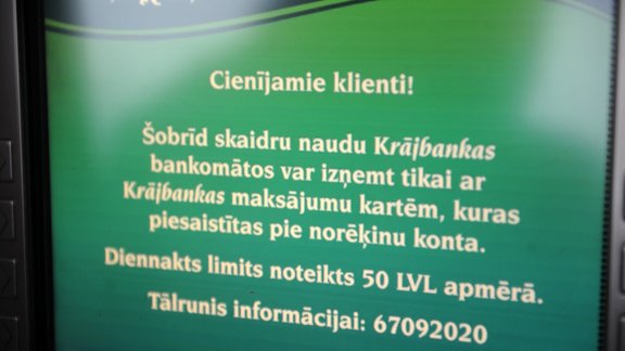 Cilvēki pie Krājbankas - 37