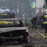 Okupantu raķešu triecienā Ļvivai septiņi mirušie; tai skaitā trīs bērni