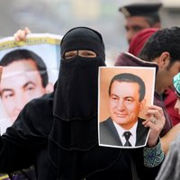 Tiesa attaisno Ēģiptes gāzto prezidentu Mubaraku