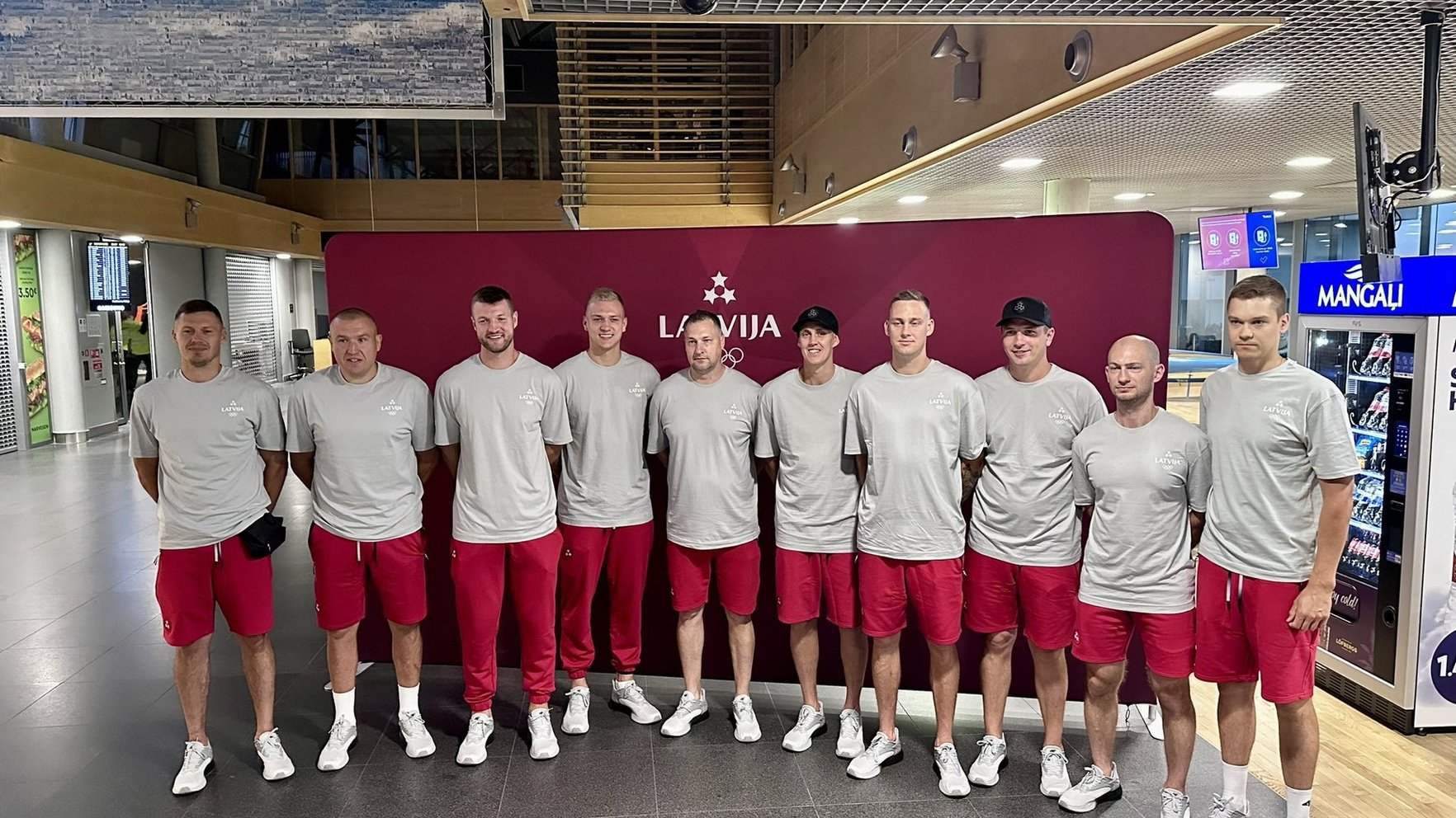 Latvijas olimpiskā cerība 3x3 basketbola izlase devusies uz Parīzi