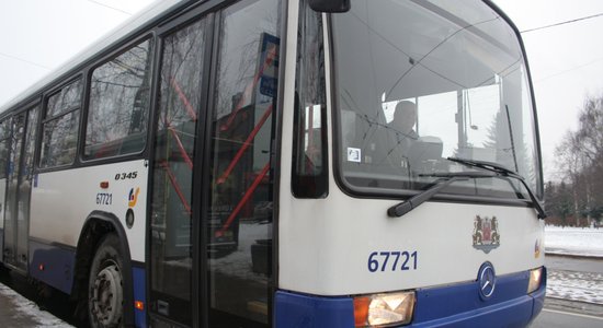 В Риге меняются названия нескольких остановок общественного транспорта