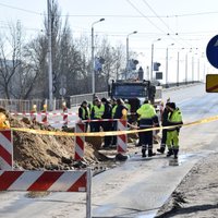 Satiksmi pār Deglava tiltu pilnībā atjaunos ap pusnakti