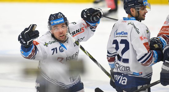 Bukartam svarīga uzvara IIHF Čempionu līgā, Sotniekam zaudējums