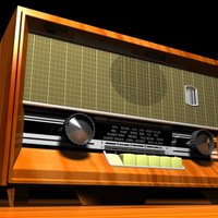 Pēc 'Krievijas hītu radio' sūdzības ST ierosina lietu par izmaiņām radio programmu valodas regulējumā