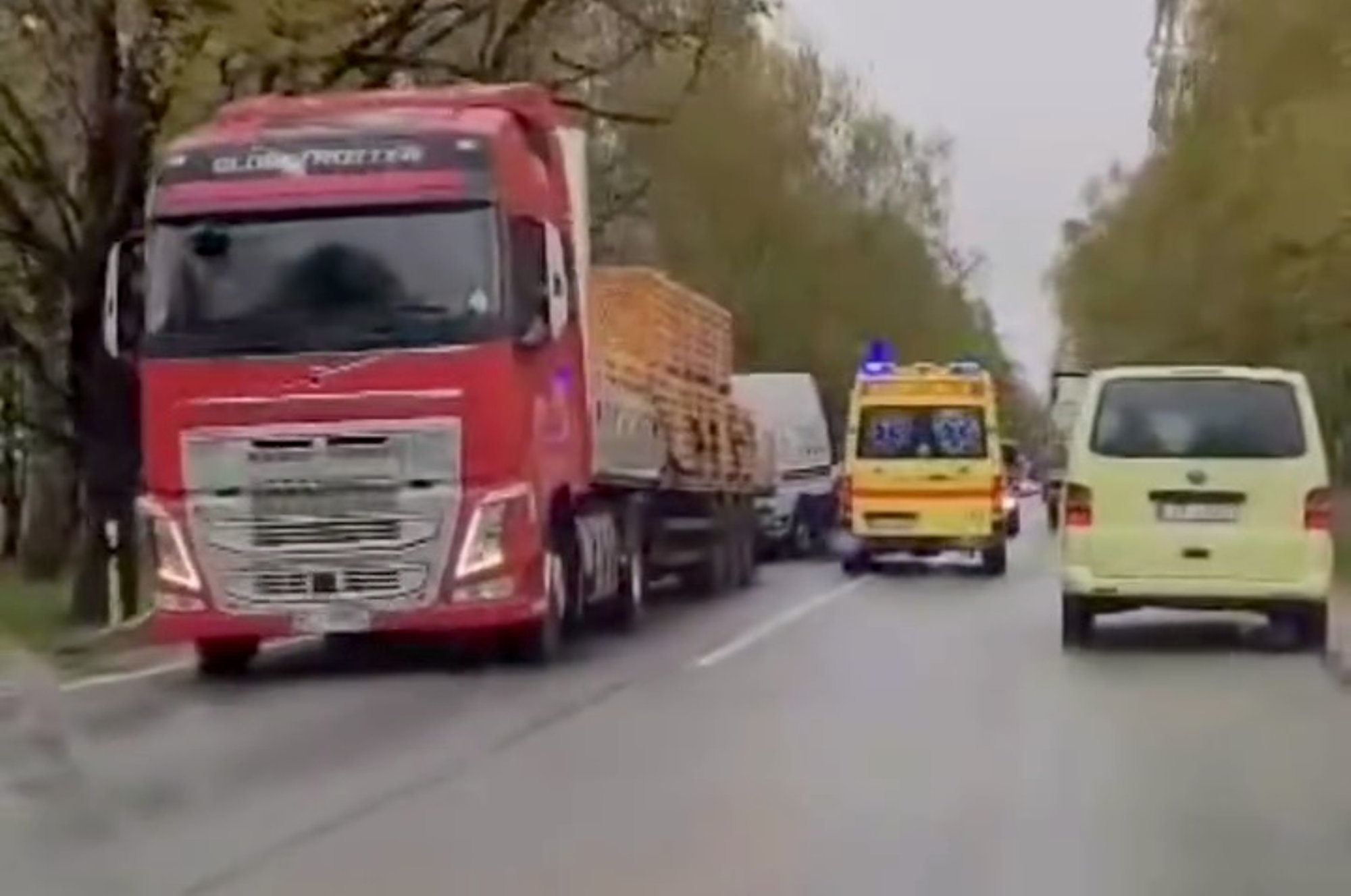 Trīs auto avārijas dēļ būtiski ierobežota satiksme uz Vidzemes šosejas starp Siguldu un Augšlīgatni