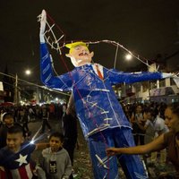 Foto: Meksikā Lieldienās dedzina Trampa lelli un briesmoņus