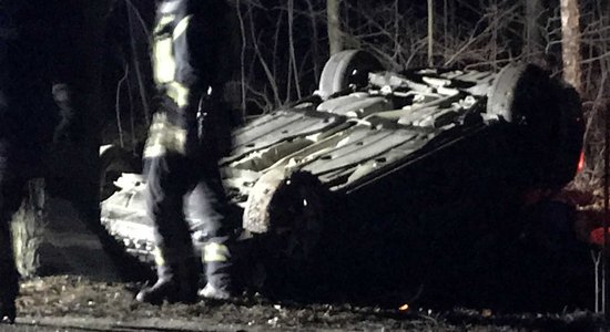 Video: Smaga autoavārijas Slokas ielā pie Rīgas robežas