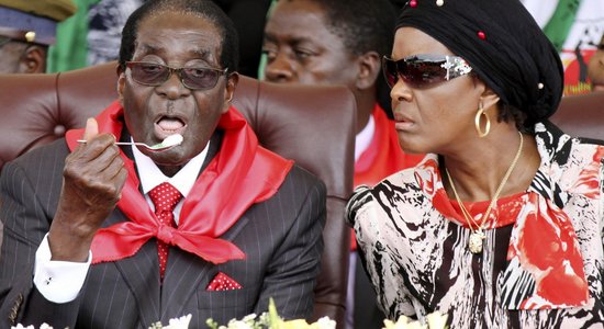 Mugabe 91. dzimšanas dienā mielojas pat ar ziloņu gaļu