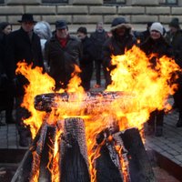 Фоторепортаж: в Риге вспоминают баррикады 1991 года