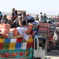 Tūkstošiem afgāņu, tuvojoties deportācijas termiņam, pametuši Pakistānu