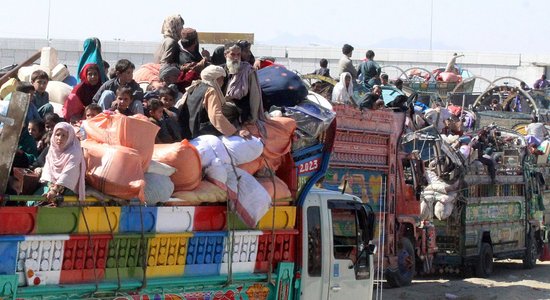 Tūkstošiem afgāņu, tuvojoties deportācijas termiņam, pametuši Pakistānu