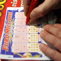 Британская пара второй раз в жизни выиграла в лотерею EuroMillions