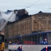 Ugunsdzēsējiem izdevies lokalizēt ugunsgrēku Maskavas ielā