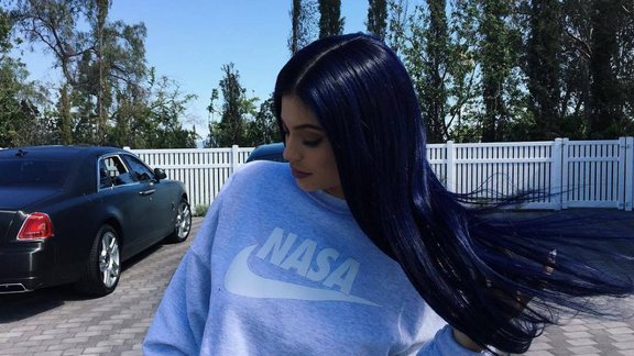 instagram.com/kyliejenner