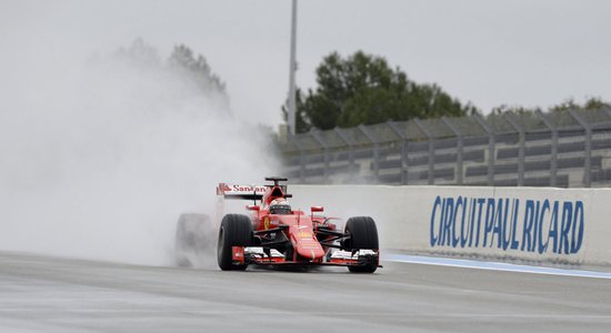 Raikonens, Rikjardo un Vandorns aizvadījuši šāgada pirmo 'slapjo' F-1 testu sesiju