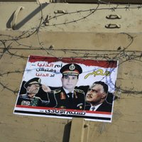 Policijas un Mursi atbalstītāju sadursmēs Ēģiptē pussimts bojāgājušo