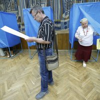 Foto: Arī Latvijā ukraiņi izvēlas nākamo prezidentu
