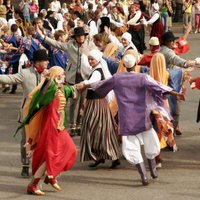 Ar Pasaules deju koncertu atklās Starptautisko tautas deju festivālu 'Sudmaliņas'