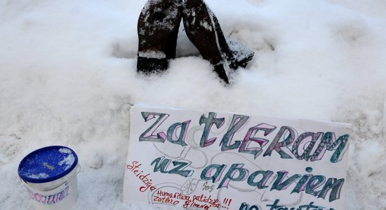 Jaunas konsolidācijas priekšvakarā - krīzes šausmas zīmīgos fotoattēlos