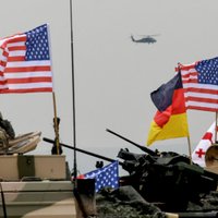 Daļa republikāņu aicina Trampu nesamazināt karavīru skaitu Vācijā