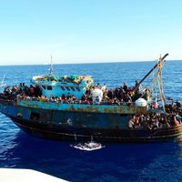 Lampedūzā izsēžas vairāk nekā 2000 nelegālo imigrantu