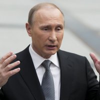 Putins: Maskava uztur kontaktus ar Ukrainu par Savčenko apmaiņu