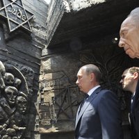 Путин побывал на Голгофе и у Стены Плача