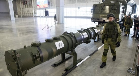 СМИ: Россия получает компоненты для оружия через союзников Украины