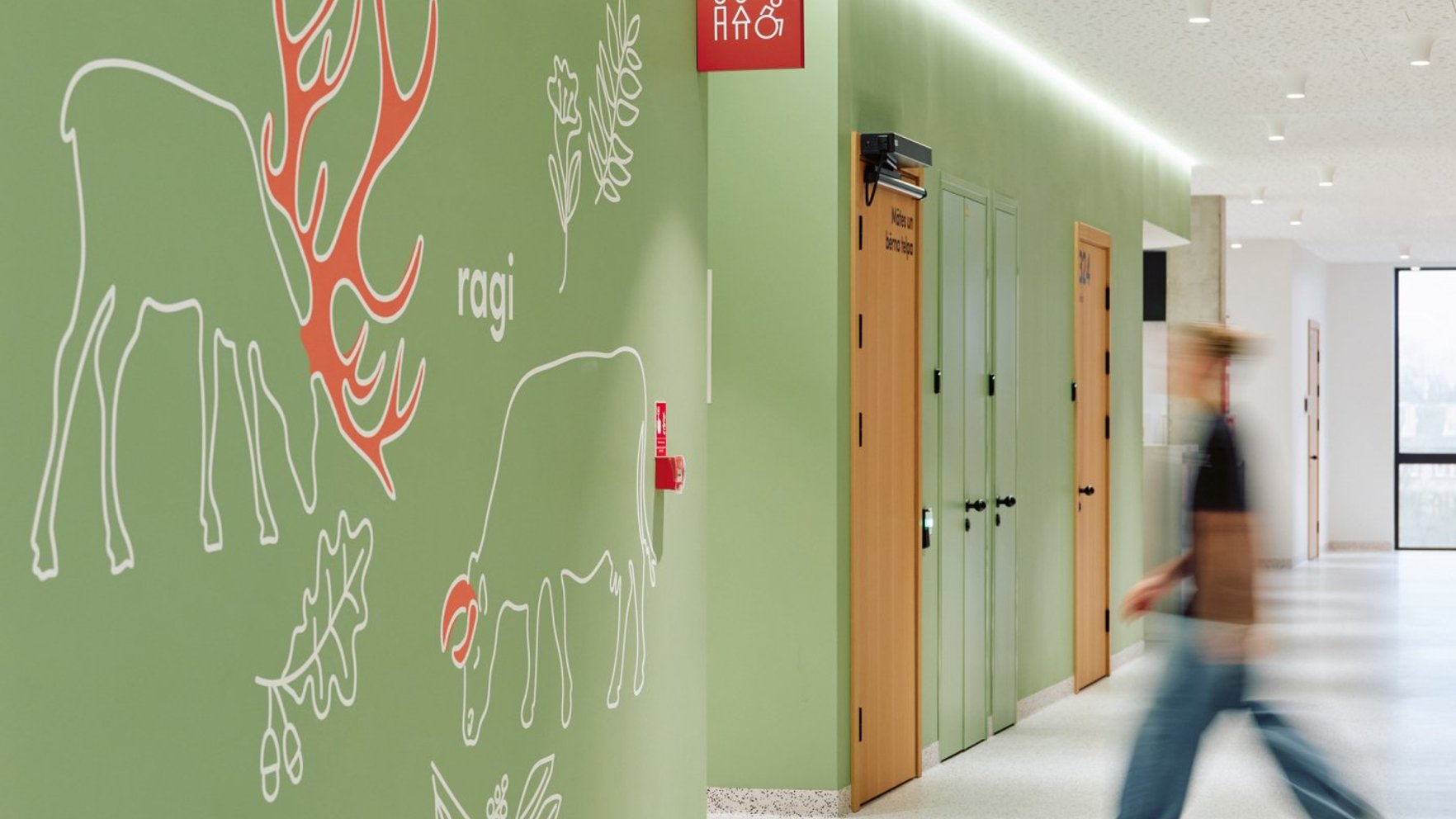 Garas rindas pie bērnu acu ārsta – pieraksta vēl nedzimušu zīdaini