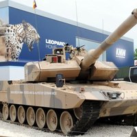 Vācija vēlas atpirkt no Šveices tankus 'Leopard 2'
