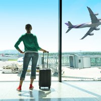 Vairāki pasažieri uz vienu vietu – kā un kāpēc lidsabiedrības tirgo neesošas biļetes