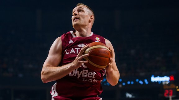 Basketbols, Pasaules kausa kvalifikācija: Latvija - Serbija