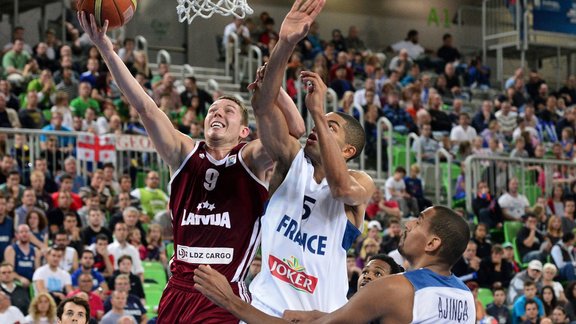 EČ basketbolā: Latvija - Francija