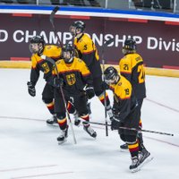 Vācijas U-18 hokejisti Rīgā notiekošajā PČ sīvā cīņā pieveic Norvēģiju