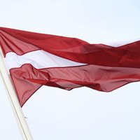 В Олимпийской деревне поднят флаг Латвии