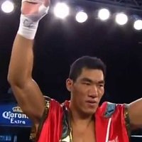 ВИДЕО: Китайский боксер ростом с Валуева выиграл третий бой