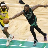 "Celtics" nonāk vienas uzvaras attālumā no iekļūšanas NBA izslēgšanas spēļu finālā