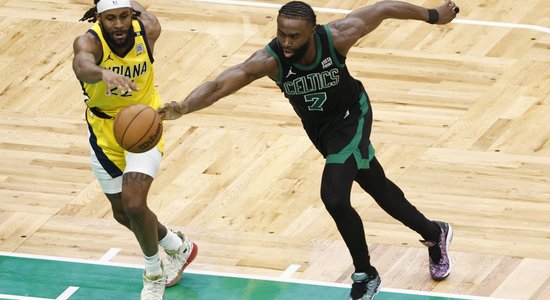 "Celtics" nonāk vienas uzvaras attālumā no iekļūšanas NBA izslēgšanas spēļu finālā