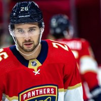 Balinskis un 'Panthers' izcīna uzvaru NHL spēlē