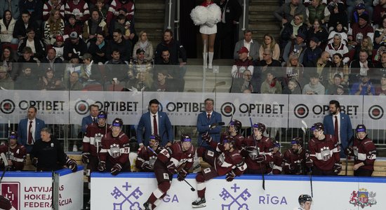 Latvijas hokeja izlase pirmo reizi pārbaudīs savus spēkus pret Šveici
