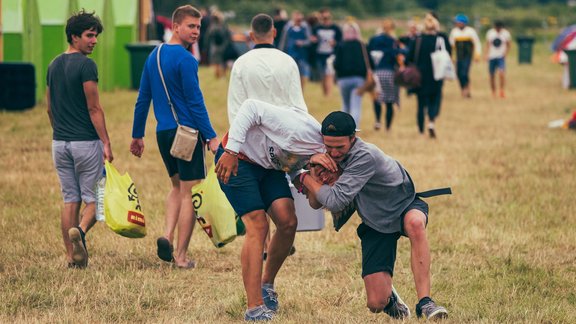 Positivus 2016 - apmeklētāji ierodas telšu pilsētiņā - 10