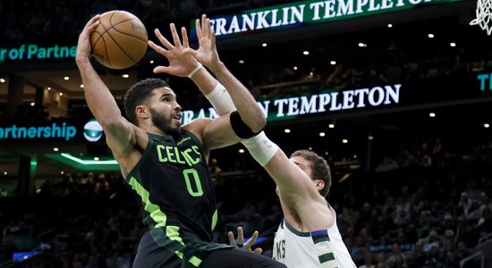 Bostonas "Celtics" pieveic vienu no galvenajām konkurentēm