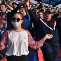 Medijs: Baltkrievijā Covid-19 dēļ pārcelta futbola spēle; klubs aizbildinās ar laikapstākļiem