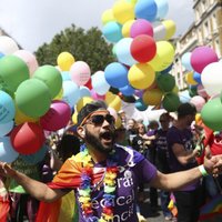 Lielbritānijā reabilitēs tūkstošiem geju